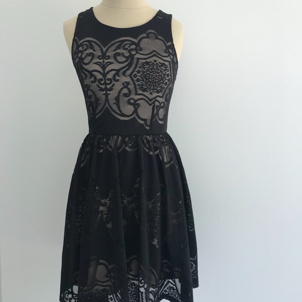 Nordstrom Sleeveless Lace Overlay Dress
